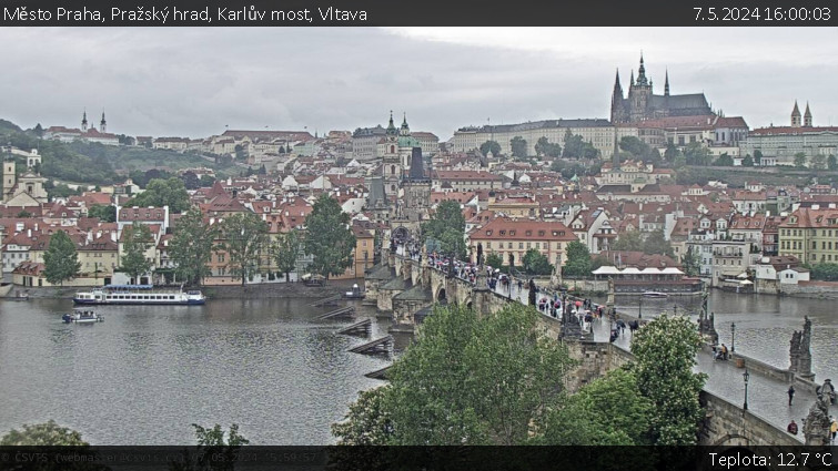 Město Praha - Pražský hrad, Karlův most, Vltava - 7.5.2024 v 16:00