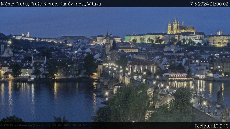 Město Praha - Pražský hrad, Karlův most, Vltava - 7.5.2024 v 21:00