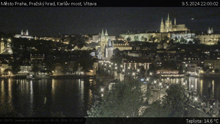 Město Praha - Pražský hrad, Karlův most, Vltava - 9.5.2024 v 22:00