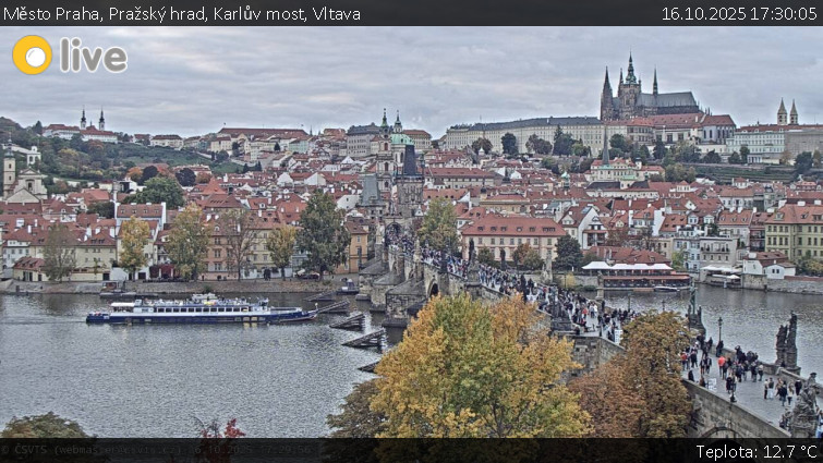 Město Praha - Pražský hrad, Karlův most, Vltava - 16.10.2025 v 17:30 Město Praha - Pražský hrad, Karlův most, Vltava - 16.10.2025 v 17:30