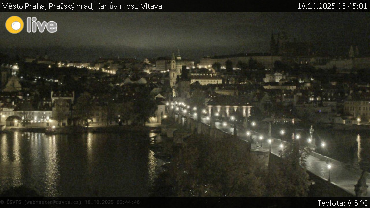 Město Praha - Pražský hrad, Karlův most, Vltava - 18.10.2025 v 05:45 Město Praha - Pražský hrad, Karlův most, Vltava - 18.10.2025 v 05:45