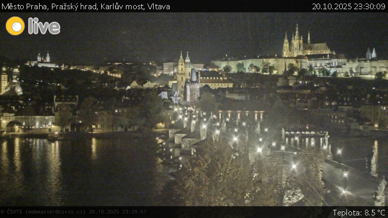 Město Praha - Pražský hrad, Karlův most, Vltava - 20.10.2025 v 23:30 Město Praha - Pražský hrad, Karlův most, Vltava - 20.10.2025 v 23:30