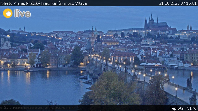 Město Praha - Pražský hrad, Karlův most, Vltava - 21.10.2025 v 07:15 Město Praha - Pražský hrad, Karlův most, Vltava - 21.10.2025 v 07:15