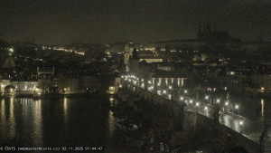 Město Praha - Pražský hrad, Karlův most, Vltava - 2.11.2025 v 01:45 Město Praha - Pražský hrad, Karlův most, Vltava - 2.11.2025 v 01:45