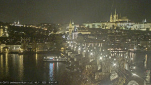 Město Praha - Pražský hrad, Karlův most, Vltava - 2.11.2025 v 18:45 Město Praha - Pražský hrad, Karlův most, Vltava - 2.11.2025 v 18:45