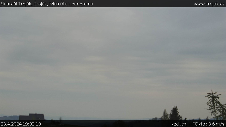 Skiareál Troják - Troják, Maruška - panorama - 23.4.2024 v 19:02