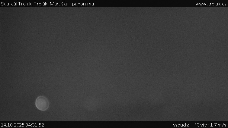 Skiareál Troják - Troják, Maruška - panorama - 14.10.2025 v 04:31 Skiareál Troják - Troják, Maruška - panorama - 14.10.2025 v 04:31