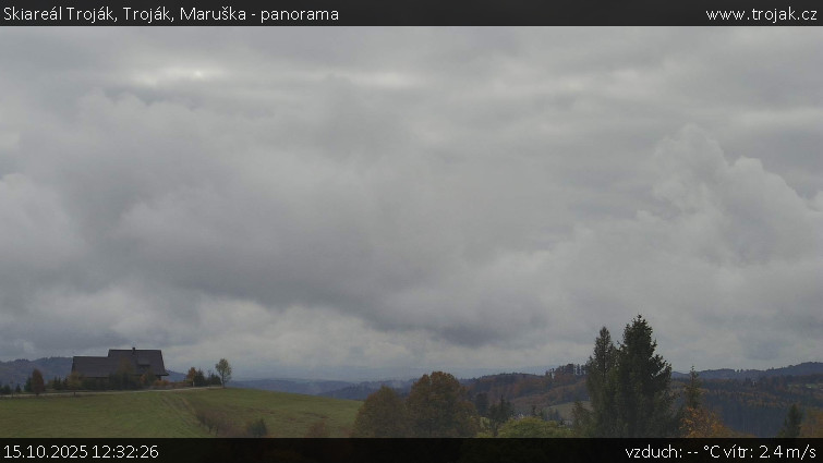 Skiareál Troják - Troják, Maruška - panorama - 15.10.2025 v 12:32 Skiareál Troják - Troják, Maruška - panorama - 15.10.2025 v 12:32