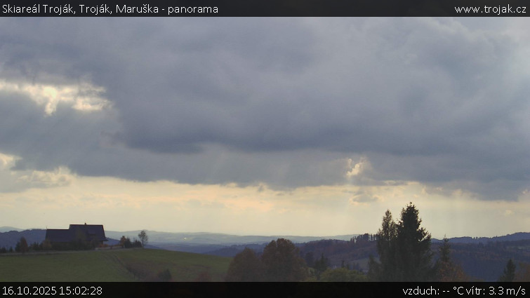 Skiareál Troják - Troják, Maruška - panorama - 16.10.2025 v 15:02 Skiareál Troják - Troják, Maruška - panorama - 16.10.2025 v 15:02