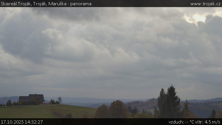 Skiareál Troják - Troják, Maruška - panorama - 17.10.2025 v 14:32 Skiareál Troják - Troják, Maruška - panorama - 17.10.2025 v 14:32