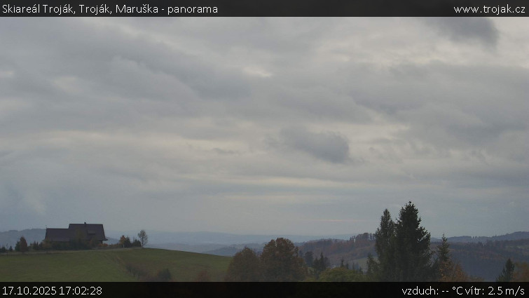 Skiareál Troják - Troják, Maruška - panorama - 17.10.2025 v 17:02 Skiareál Troják - Troják, Maruška - panorama - 17.10.2025 v 17:02