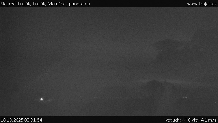 Skiareál Troják - Troják, Maruška - panorama - 18.10.2025 v 03:31 Skiareál Troják - Troják, Maruška - panorama - 18.10.2025 v 03:31