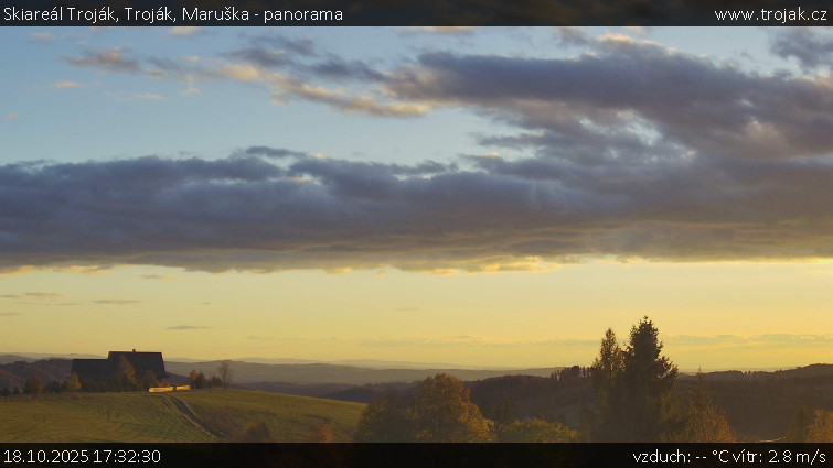 Skiareál Troják - Troják, Maruška - panorama - 18.10.2025 v 17:32 Skiareál Troják - Troják, Maruška - panorama - 18.10.2025 v 17:32