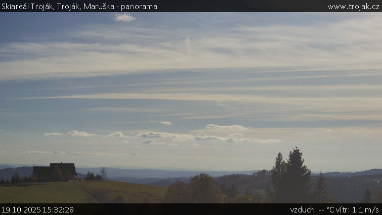 Skiareál Troják - Troják, Maruška - panorama - 19.10.2025 v 15:32 Skiareál Troják - Troják, Maruška - panorama - 19.10.2025 v 15:32