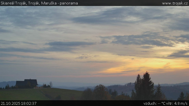 Skiareál Troják - Troják, Maruška - panorama - 21.10.2025 v 18:02 Skiareál Troják - Troják, Maruška - panorama - 21.10.2025 v 18:02
