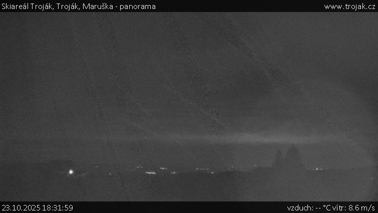 Skiareál Troják - Troják, Maruška - panorama - 23.10.2025 v 18:31 Skiareál Troják - Troják, Maruška - panorama - 23.10.2025 v 18:31