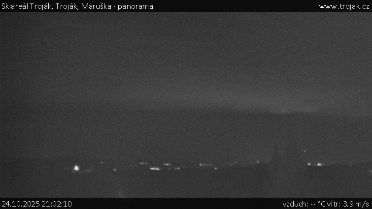 Skiareál Troják - Troják, Maruška - panorama - 24.10.2025 v 21:02 Skiareál Troják - Troják, Maruška - panorama - 24.10.2025 v 21:02