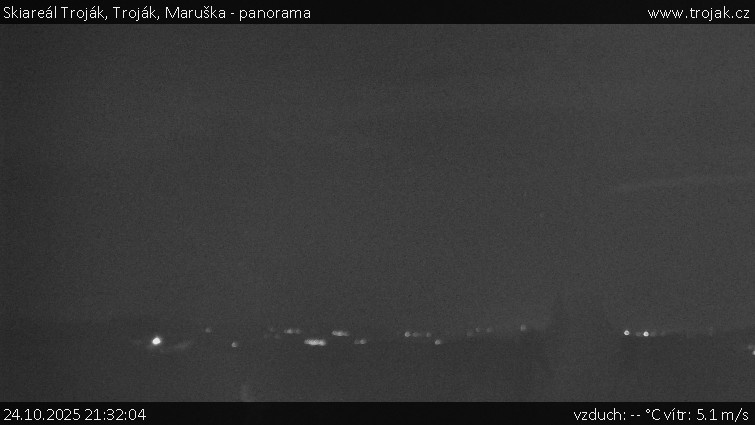Skiareál Troják - Troják, Maruška - panorama - 24.10.2025 v 21:32 Skiareál Troják - Troják, Maruška - panorama - 24.10.2025 v 21:32