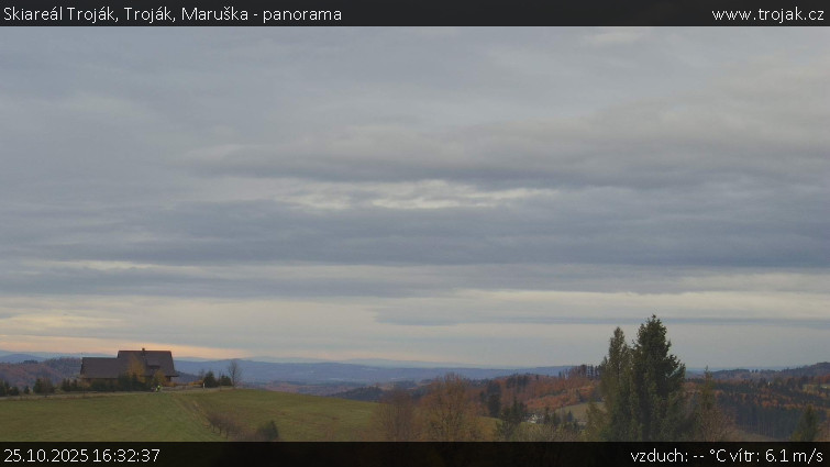Skiareál Troják - Troják, Maruška - panorama - 25.10.2025 v 16:32 Skiareál Troják - Troják, Maruška - panorama - 25.10.2025 v 16:32