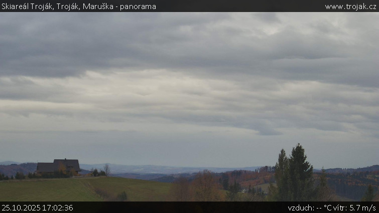 Skiareál Troják - Troják, Maruška - panorama - 25.10.2025 v 17:02 Skiareál Troják - Troják, Maruška - panorama - 25.10.2025 v 17:02