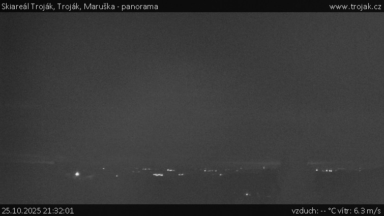 Skiareál Troják - Troják, Maruška - panorama - 25.10.2025 v 21:32 Skiareál Troják - Troják, Maruška - panorama - 25.10.2025 v 21:32