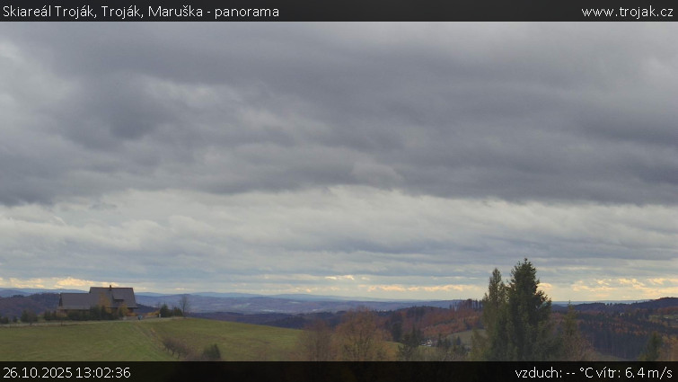 Skiareál Troják - Troják, Maruška - panorama - 26.10.2025 v 13:02 Skiareál Troják - Troják, Maruška - panorama - 26.10.2025 v 13:02