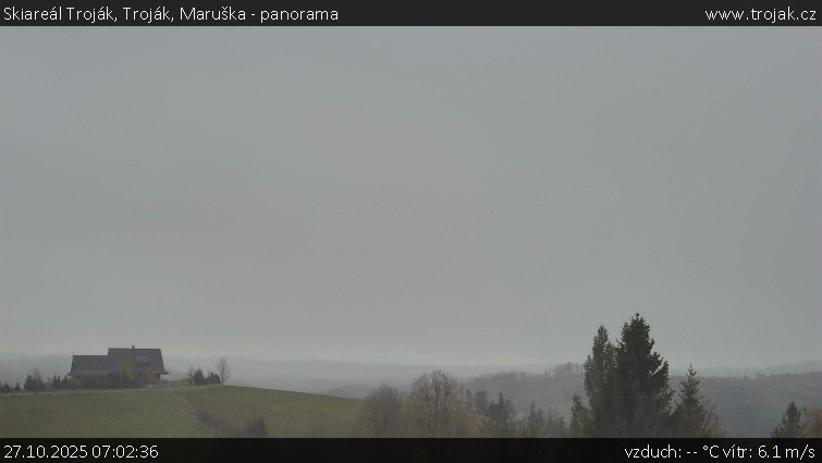 Skiareál Troják - Troják, Maruška - panorama - 27.10.2025 v 07:02 Skiareál Troják - Troják, Maruška - panorama - 27.10.2025 v 07:02