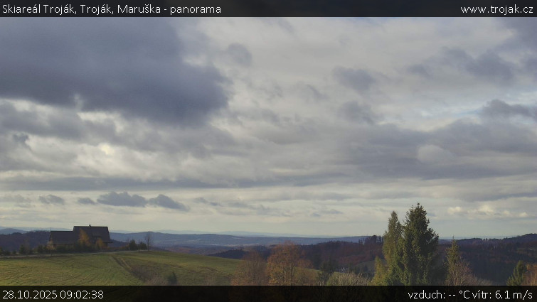 Skiareál Troják - Troják, Maruška - panorama - 28.10.2025 v 09:02 Skiareál Troják - Troják, Maruška - panorama - 28.10.2025 v 09:02