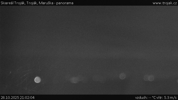 Skiareál Troják - Troják, Maruška - panorama - 28.10.2025 v 21:02 Skiareál Troják - Troják, Maruška - panorama - 28.10.2025 v 21:02