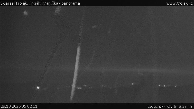 Skiareál Troják - Troják, Maruška - panorama - 29.10.2025 v 05:02 Skiareál Troják - Troják, Maruška - panorama - 29.10.2025 v 05:02