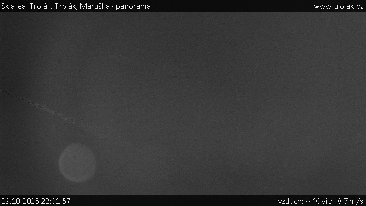 Skiareál Troják - Troják, Maruška - panorama - 29.10.2025 v 22:01 Skiareál Troják - Troják, Maruška - panorama - 29.10.2025 v 22:01