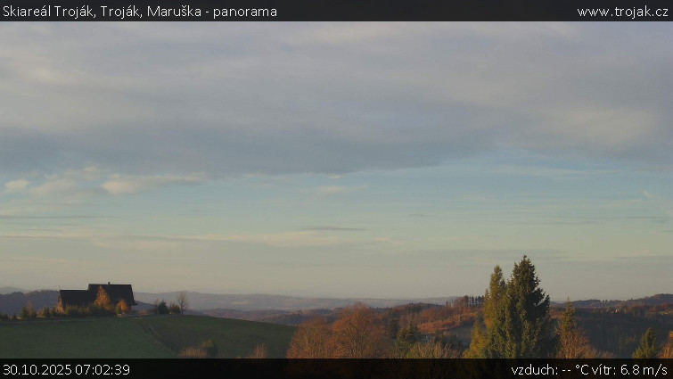 Skiareál Troják - Troják, Maruška - panorama - 30.10.2025 v 07:02 Skiareál Troják - Troják, Maruška - panorama - 30.10.2025 v 07:02