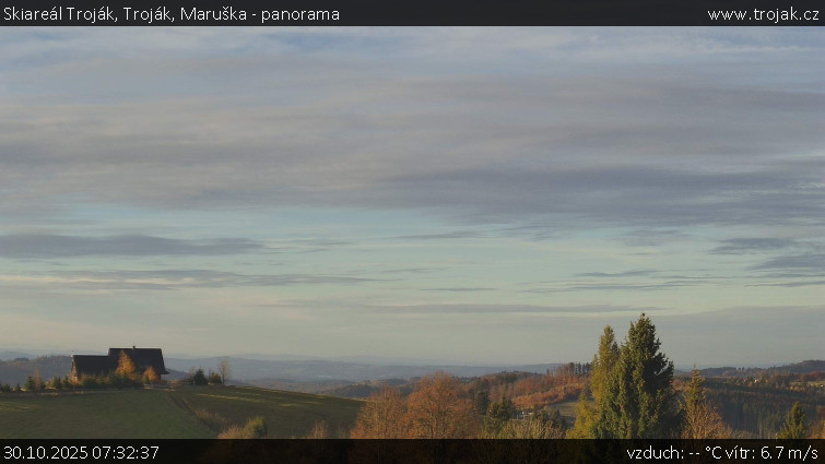 Skiareál Troják - Troják, Maruška - panorama - 30.10.2025 v 07:32 Skiareál Troják - Troják, Maruška - panorama - 30.10.2025 v 07:32