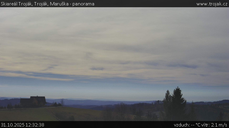 Skiareál Troják - Troják, Maruška - panorama - 31.10.2025 v 12:32 Skiareál Troják - Troják, Maruška - panorama - 31.10.2025 v 12:32