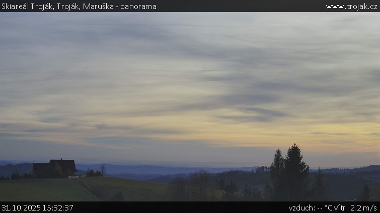Skiareál Troják - Troják, Maruška - panorama - 31.10.2025 v 15:32 Skiareál Troják - Troják, Maruška - panorama - 31.10.2025 v 15:32