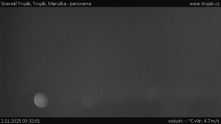 Skiareál Troják - Troják, Maruška - panorama - 2.11.2025 v 03:32 Skiareál Troják - Troják, Maruška - panorama - 2.11.2025 v 03:32