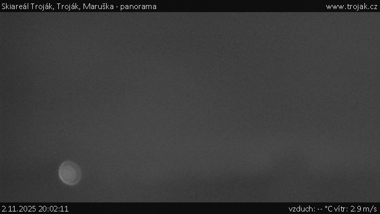 Skiareál Troják - Troják, Maruška - panorama - 2.11.2025 v 20:02 Skiareál Troják - Troják, Maruška - panorama - 2.11.2025 v 20:02