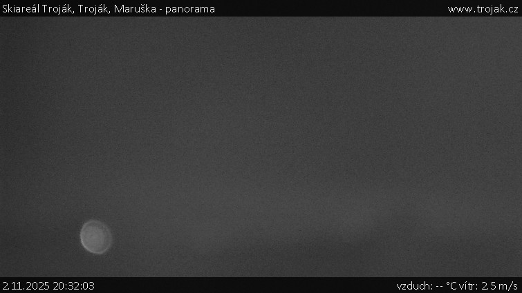 Skiareál Troják - Troják, Maruška - panorama - 2.11.2025 v 20:32 Skiareál Troják - Troják, Maruška - panorama - 2.11.2025 v 20:32