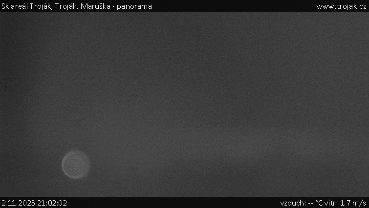 Skiareál Troják - Troják, Maruška - panorama - 2.11.2025 v 21:02 Skiareál Troják - Troják, Maruška - panorama - 2.11.2025 v 21:02