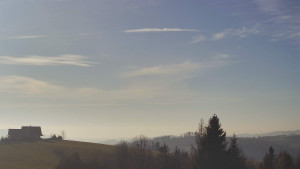 Skiareál Troják - Troják, Maruška - panorama - 18.12.2025 v 12:02 Skiareál Troják - Troják, Maruška - panorama - 18.12.2025 v 12:02