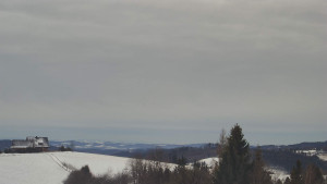 Skiareál Troják - Troják, Maruška - panorama - 5.1.2026 v 12:02 Skiareál Troják - Troják, Maruška - panorama - 5.1.2026 v 12:02