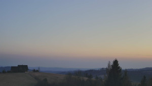 Skiareál Troják - Troják, Maruška - panorama - 18.3.2026 v 18:02 Skiareál Troják - Troják, Maruška - panorama - 18.3.2026 v 18:02