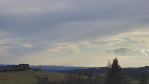 Skiareál Troják - Troják, Maruška - panorama - 5.4.2026 v 18:02 Skiareál Troják - Troják, Maruška - panorama - 5.4.2026 v 18:02
