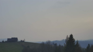 Skiareál Troják - Troják, Maruška - panorama - 15.4.2026 v 18:02 Skiareál Troják - Troják, Maruška - panorama - 15.4.2026 v 18:02