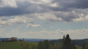 Skiareál Troják - Troják, Maruška - panorama - 19.5.2026 v 13:02 Skiareál Troják - Troják, Maruška - panorama - 19.5.2026 v 13:02