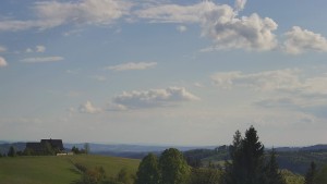 Skiareál Troják - Troják, Maruška - panorama - 19.5.2026 v 17:32 Skiareál Troják - Troják, Maruška - panorama - 19.5.2026 v 17:32