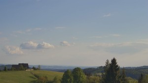Skiareál Troják - Troják, Maruška - panorama - 19.5.2026 v 18:32 Skiareál Troják - Troják, Maruška - panorama - 19.5.2026 v 18:32