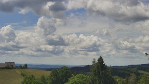 Skiareál Troják - Troják, Maruška - panorama - 12.6.2026 v 11:32 Skiareál Troják - Troják, Maruška - panorama - 12.6.2026 v 11:32