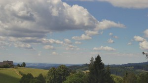 Skiareál Troják - Troják, Maruška - panorama - 11.7.2026 v 10:32 Skiareál Troják - Troják, Maruška - panorama - 11.7.2026 v 10:32