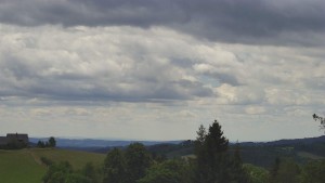 Skiareál Troják - Troják, Maruška - panorama - 11.7.2026 v 12:32 Skiareál Troják - Troják, Maruška - panorama - 11.7.2026 v 12:32